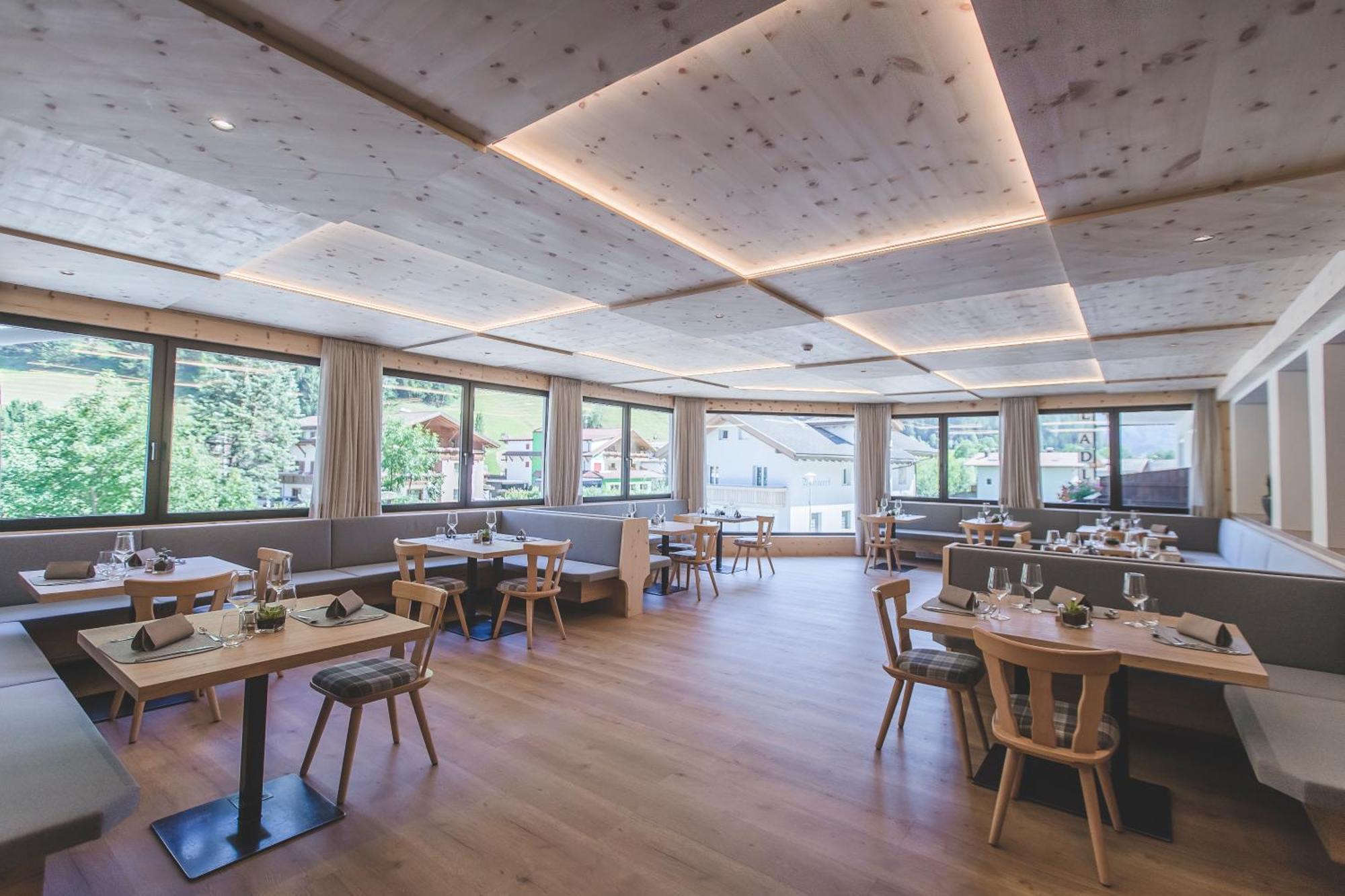 Hotel Adler Ahrntal Eksteriør bilde